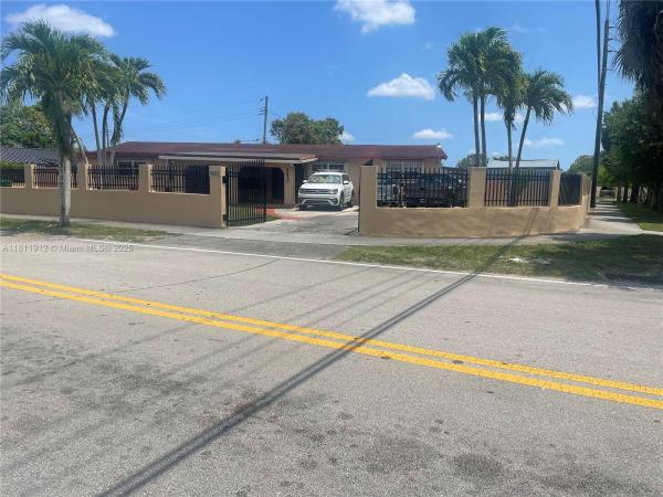 CAROL CITY LAKE STEVEN ES