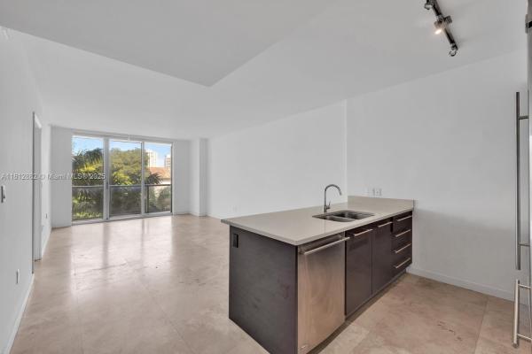 500 BRICKELL AVE #400, MIAMI, FL 33131