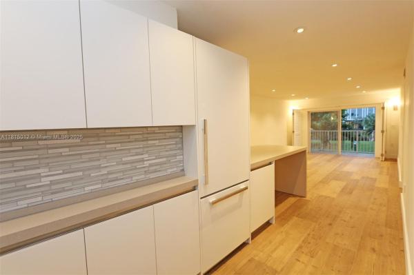 VILLAGE AT DADELAND CONDO