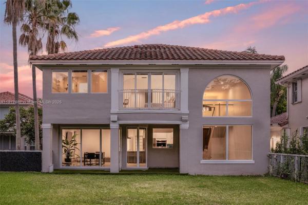 DORAL ESTATES VILLAS