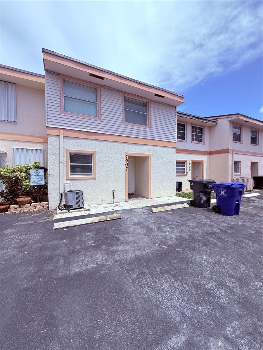 Lauderdale North Park - фото