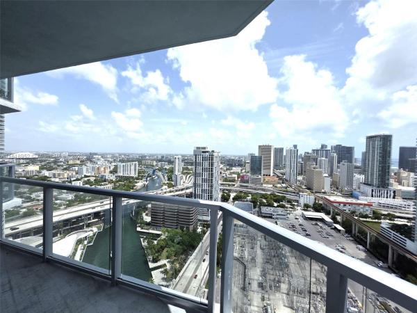 LATITUDE ON THE RIVER CON