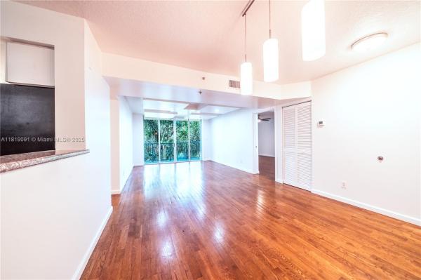 SHERIDAN BEACH CLUB CONDO