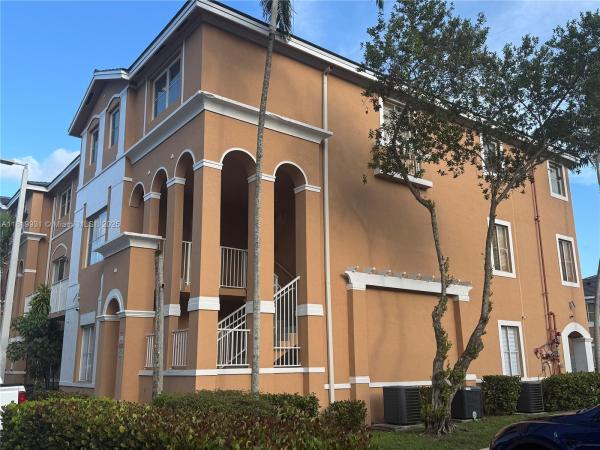 SHOMA HOMES AT COUNTRY CL