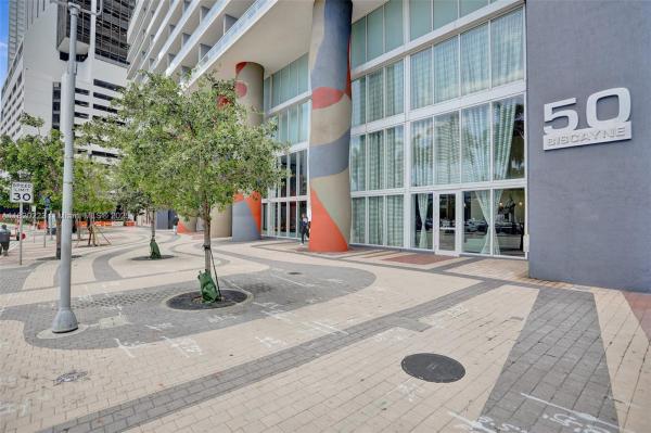 50 BISCAYNE CONDO