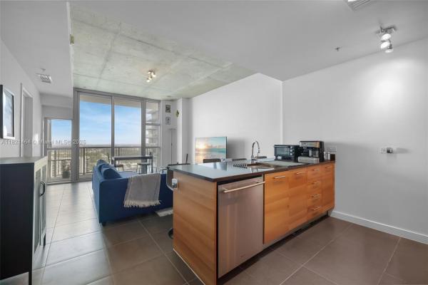 FOUR MIDTOWN MIAMI CONDO