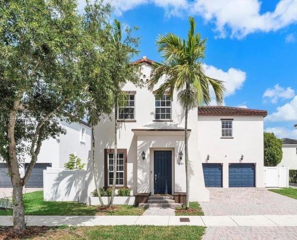 KENDALL COMMONS RESIDENTI