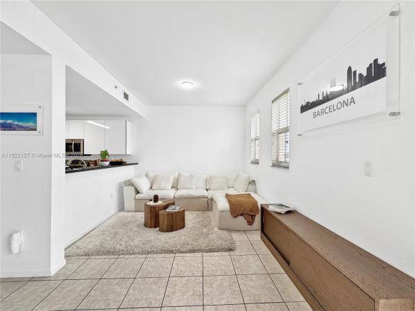 PROMENADE SHORES AT DORAL