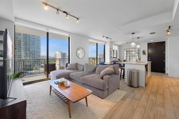 NINE AT MARY BRICKELL VIL