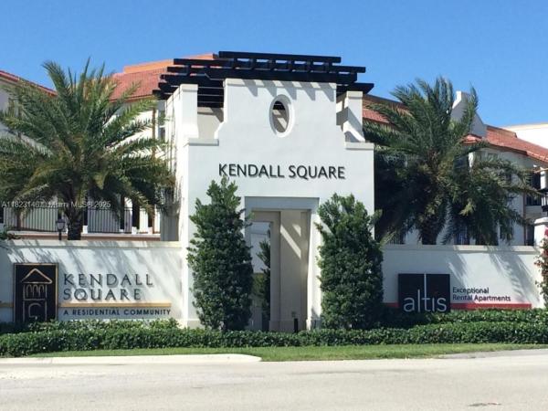 KENDALL COMMONS RESIDENTI