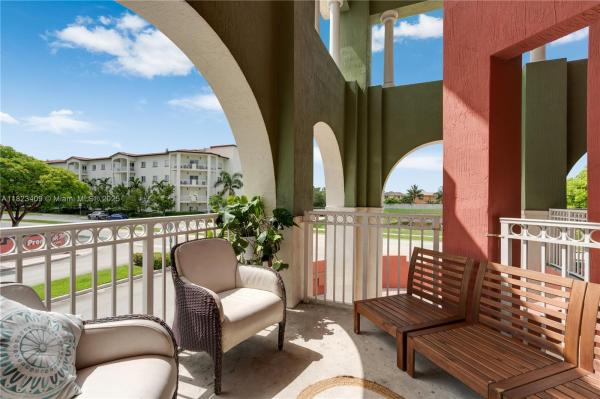 PROMENADE SHORES AT DORAL