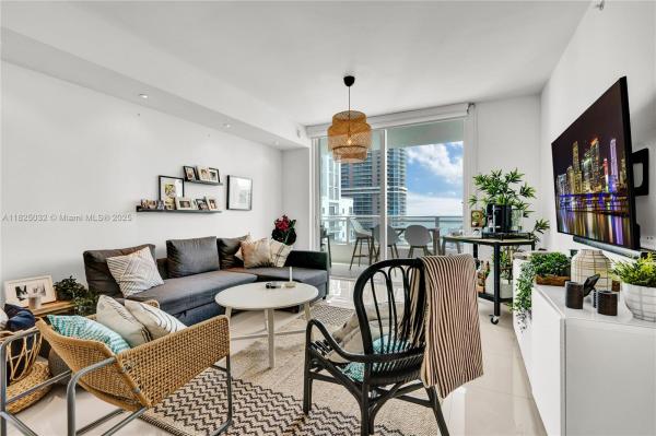 1080 BRICKELL AVE #4104, MIAMI, FL 33131