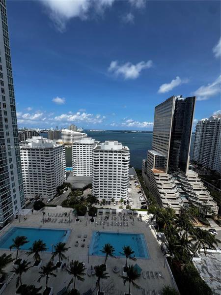 THE PLAZA 901 BRICKELL CO