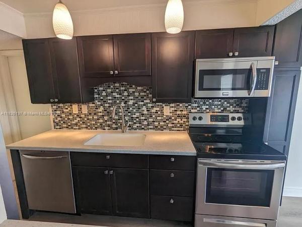 SOUTH WINDS CONDO WEST