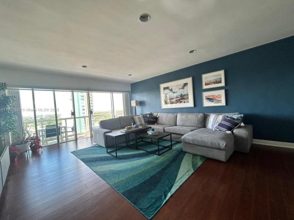 BRICKELL TOWNHOUSE CONDO