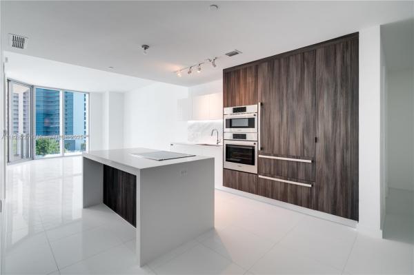 851 NE 1ST AVE #1505, MIAMI, FL 33132
