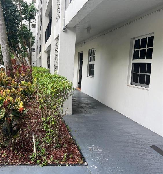 PALM-AIRE C C APTS 53 CON