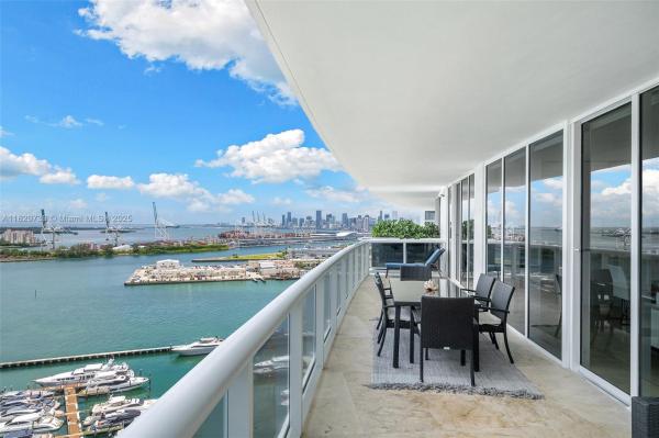 MURANO GRANDE AT PORTOFIN