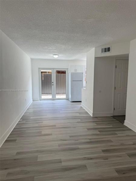 LAS VILLAS SEGOVIA CONDO