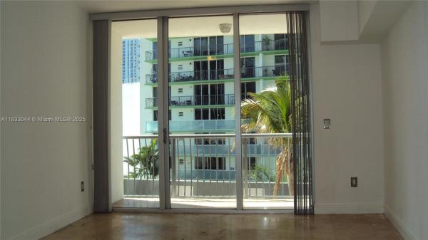 1750 N BAYSHORE DR #1215, MIAMI, FL 33132