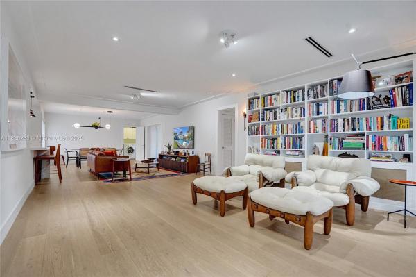 BAY BREEZE SEC MIAMI SHOR