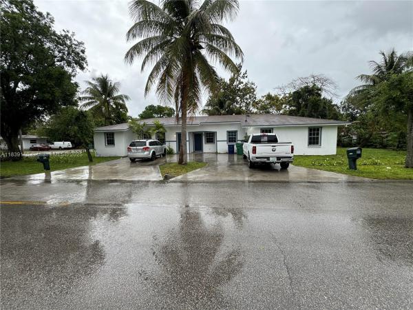 PINEWOOD PARK PL AMD 2ND