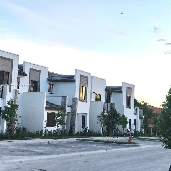 VIA VENTURA NEIGHBORHOOD