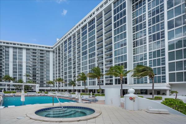 10275 COLLINS AVE #1523, BAL HARBOUR, FL 33154