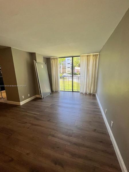 16909 N BAY RD #104, SUNNY ISLES BEACH, FL 33160