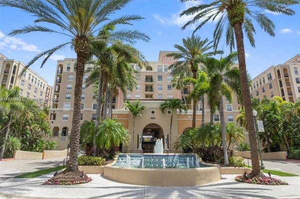 LAS OLAS BY THE RIVER