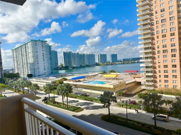 250 174TH ST #709, SUNNY ISLES BEACH, FL 33160
