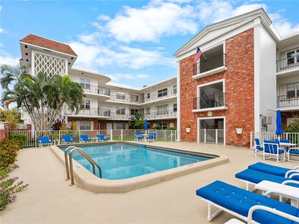 PARK RIDGE EAST APTS COND