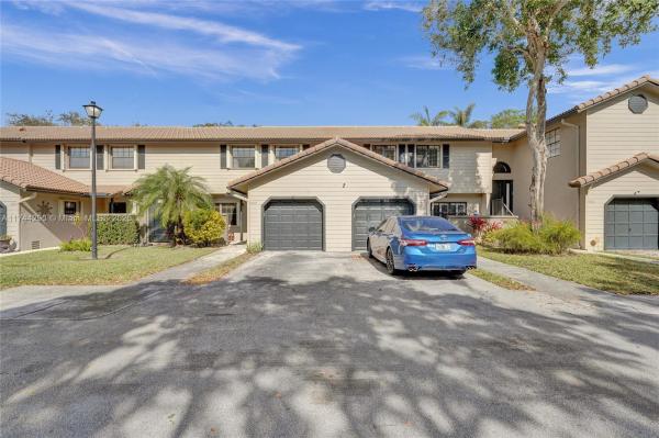 VINEYARDS OF PLANTATION