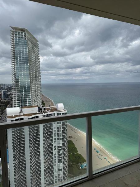 16699 COLLINS AVE #3905, SUNNY ISLES BEACH, FL 33160