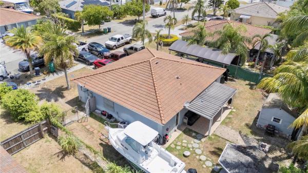 PRINCETON SQUARE SUB