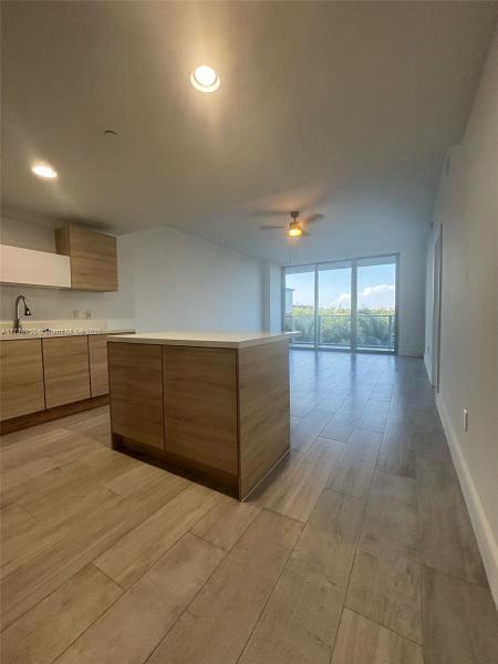 THE HARBOUR NORTH CONDO