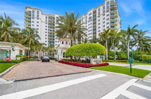 19900 E COUNTRY CLUB DR #405, AVENTURA, FL 33180