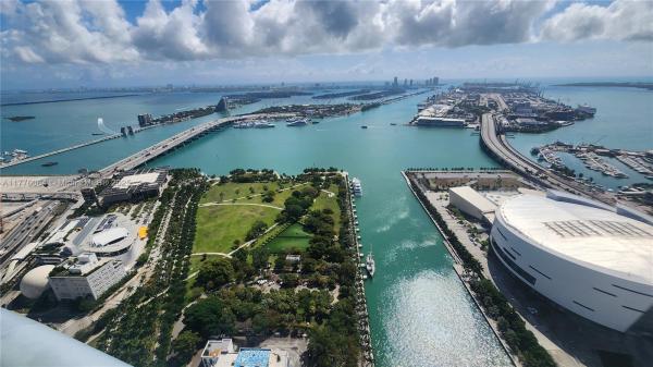 900 BISCAYNE BLVD #5403, MIAMI, FL 33132