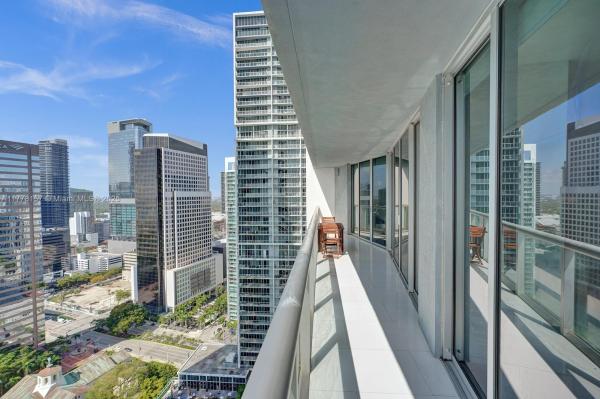ICONBRICKELL CONDO NO 1
