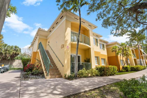 PALM GARDENS AT DORAL