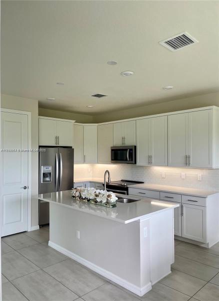 HILLCREST COUNTRY CLUB SO