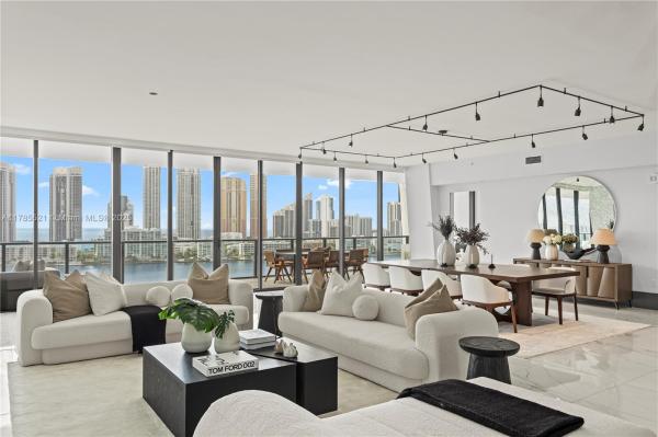 PRIVE CONDO