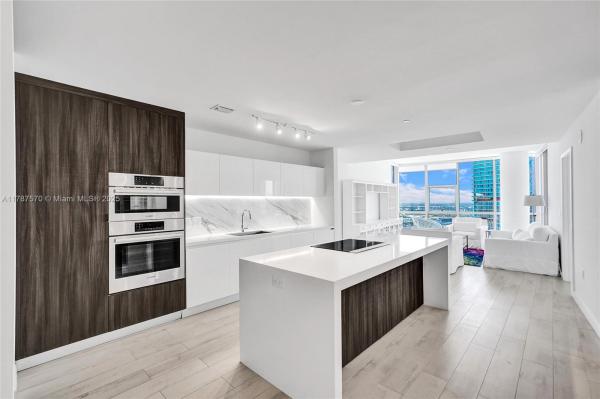 851 NE 1ST AVE #4502, MIAMI, FL 33132