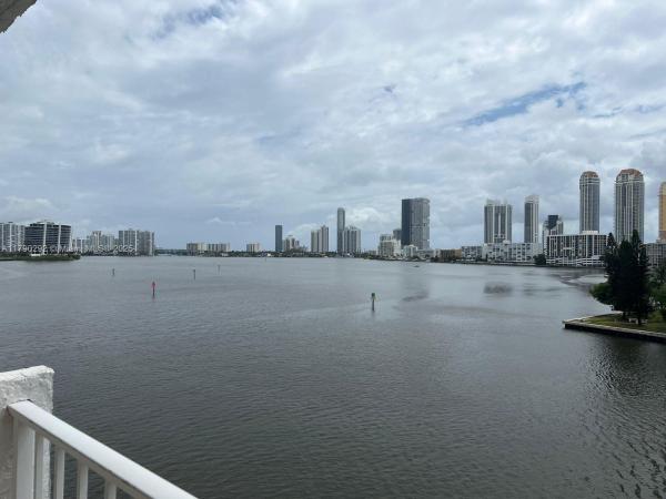 EDEN POINT NORTH CONDO