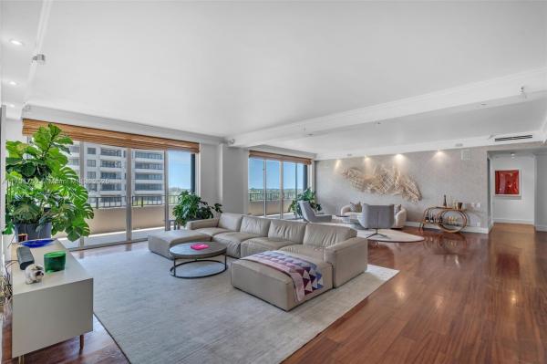 KEY COLONY NO 2 CONDO