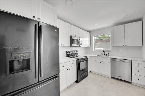 APPLEGREEN CONDO APTS