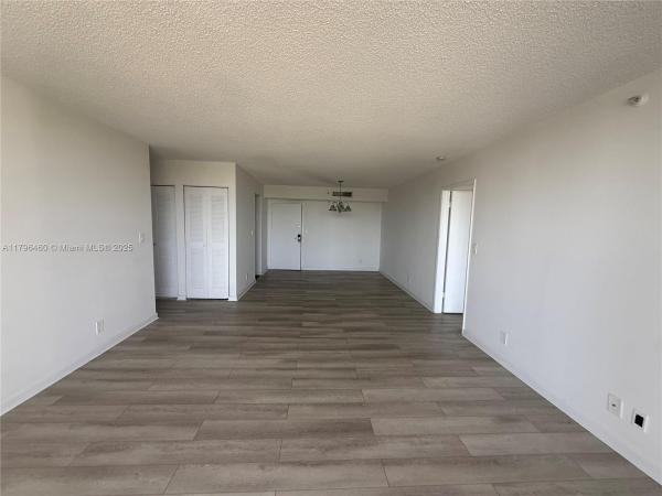 3300 NE 192ND ST #1111, AVENTURA, FL 33180