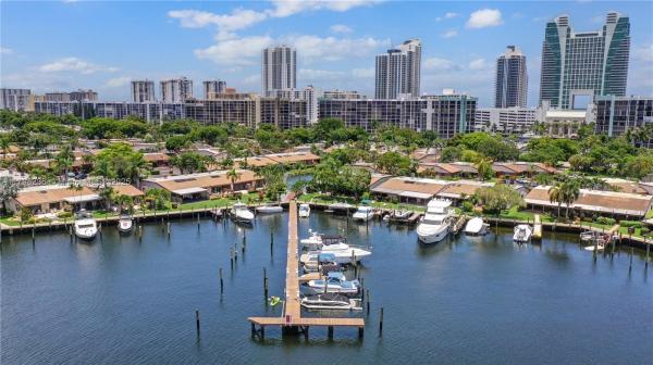 HARBOURWOOD SKETCH OF SUR