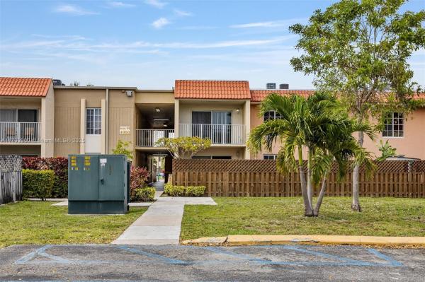 DORAL GARDENS II CONDO
