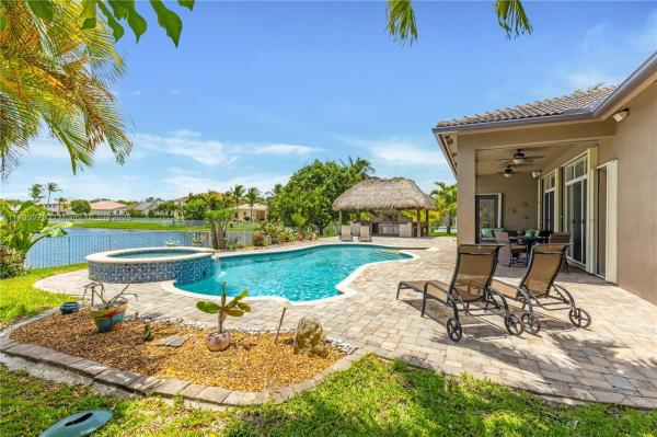 HIBBS GROVE PLANTATION